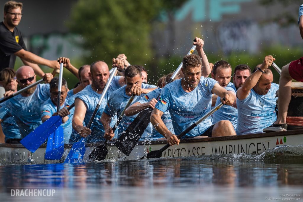 Drachencup in Stuttgart mit einem vollen Boot